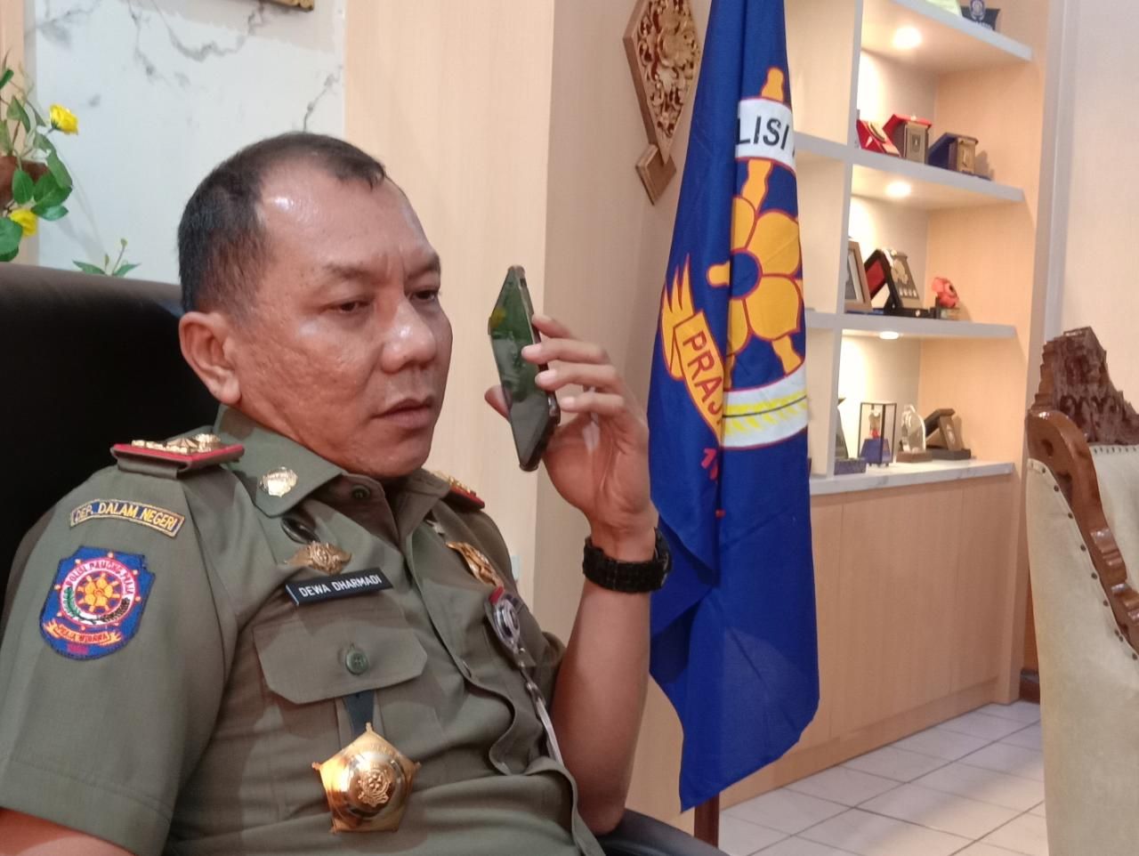 podiumnews.com-Satpol PP Bali Gelar Penegakan Prokes di Pelabuhan Gilimanuk